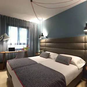 Plaza 3*, Pamplona Spain