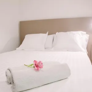 https://hostalet-de-barcelona.topbarcelonahotels.com